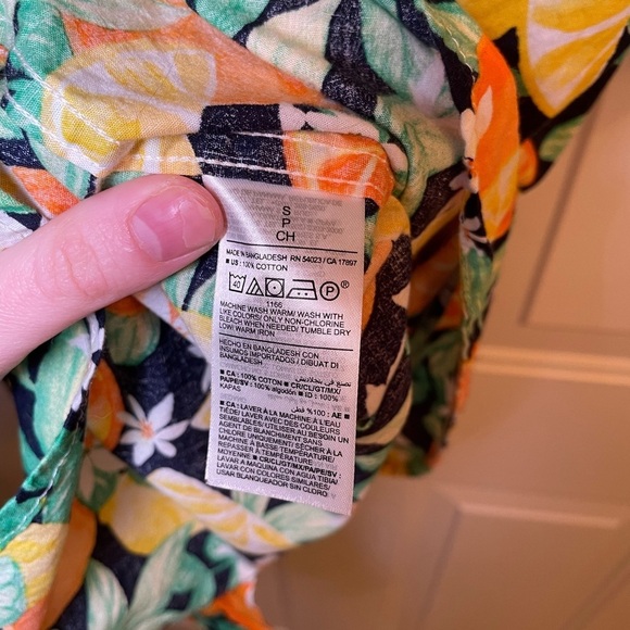 Old Navy Men's Floral Shirt - Multicolor - Picture 6 of 6